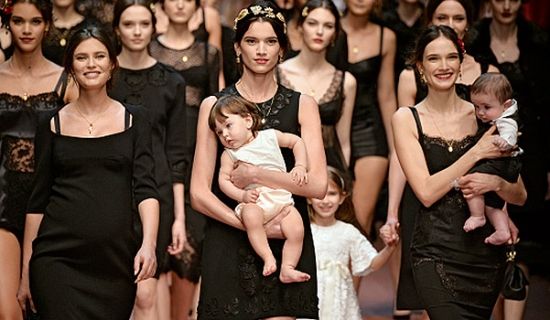 Показ Dolce & Gabbana в Милане Viva la Mama