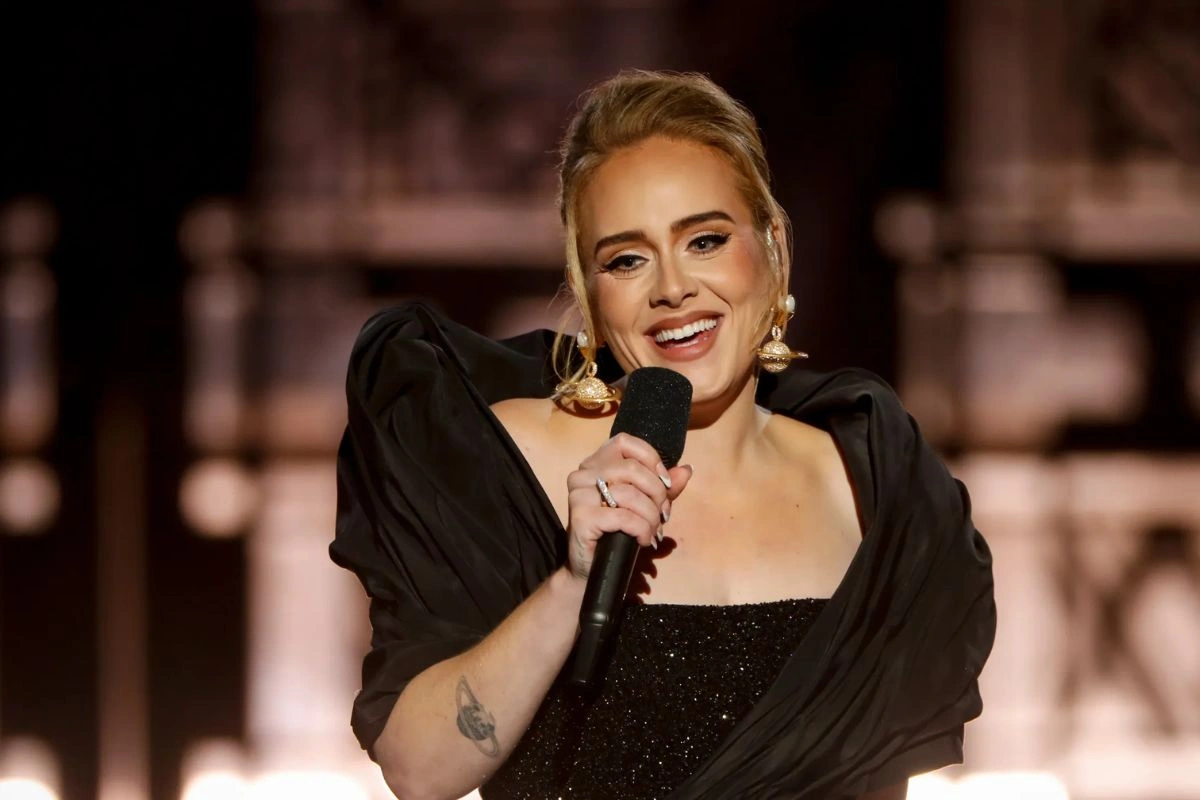 Певица Адель